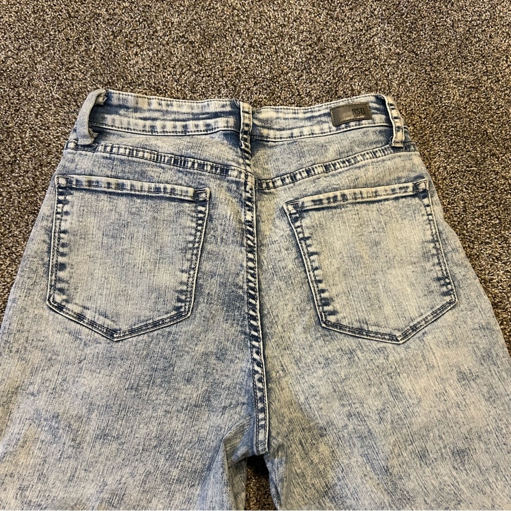 RSQ Vintage Mom Jeans - Picture 3 of 8